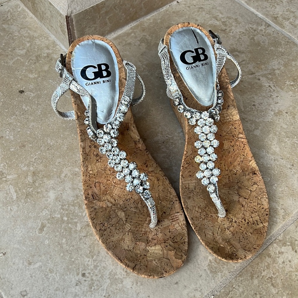 Giani Bini wedged sandals